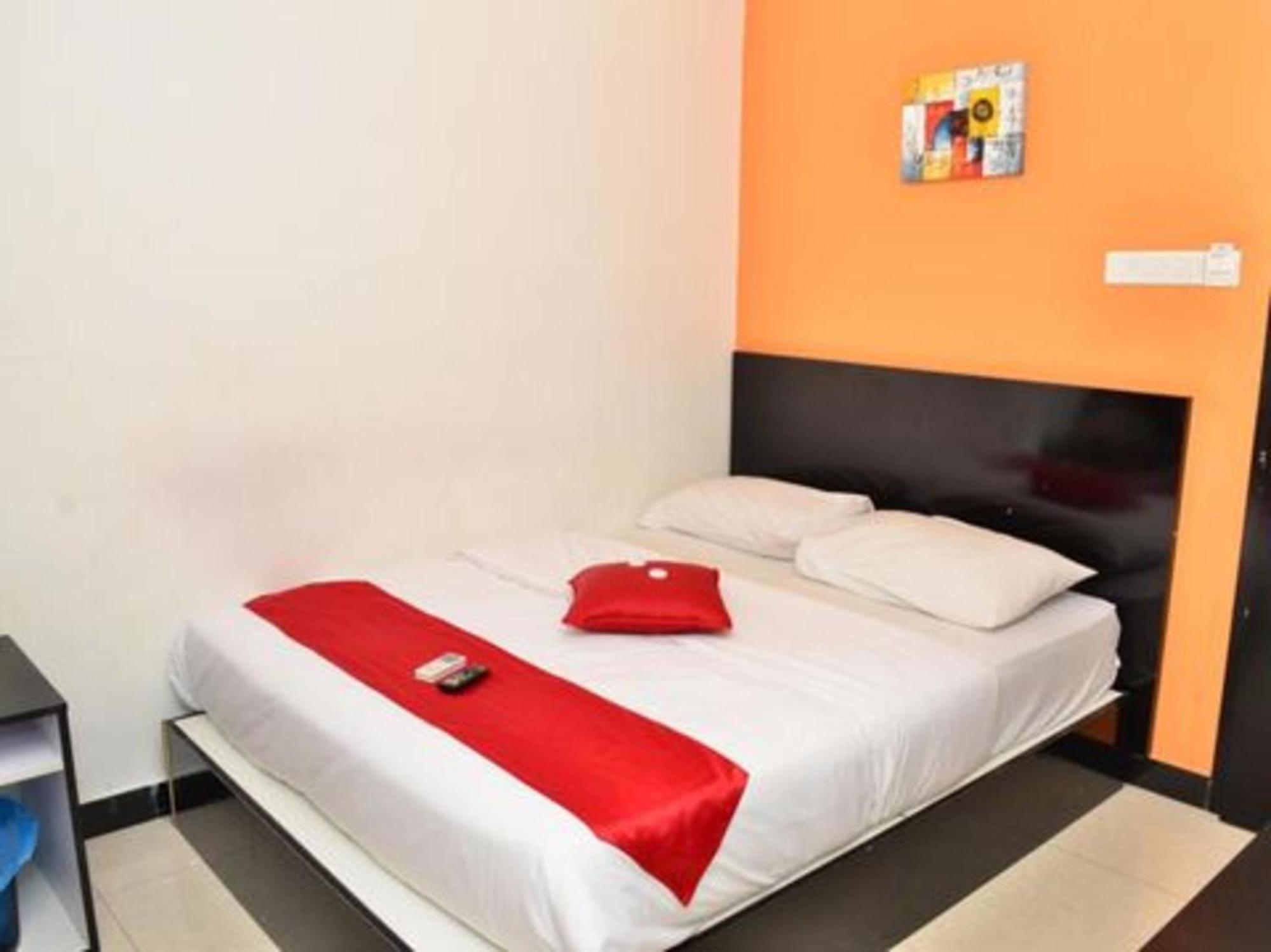 Oyo 91087 Hotel Dspark Port Klang Extérieur photo